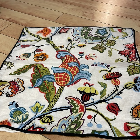 Niche Botanical Crewel Pillow Cover 24” X 24” - Picture 3 of 3